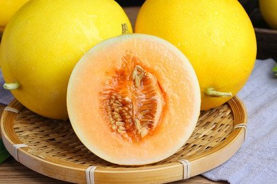 基于可見近紅外光譜的蜜瓜水漬判別方法研究